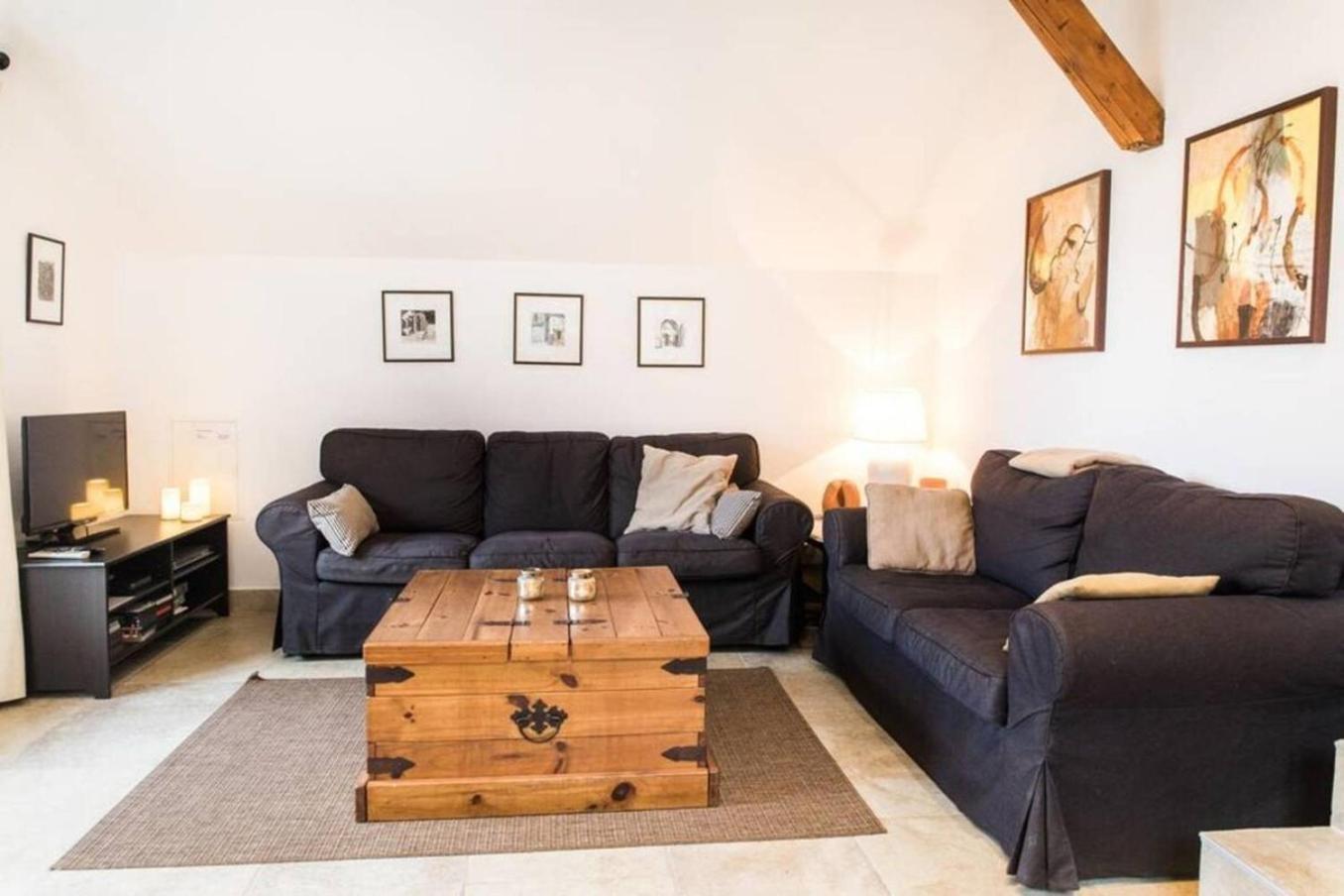 House Maharac With 3 Apartments Till 18 Persons 캄노 외부 사진