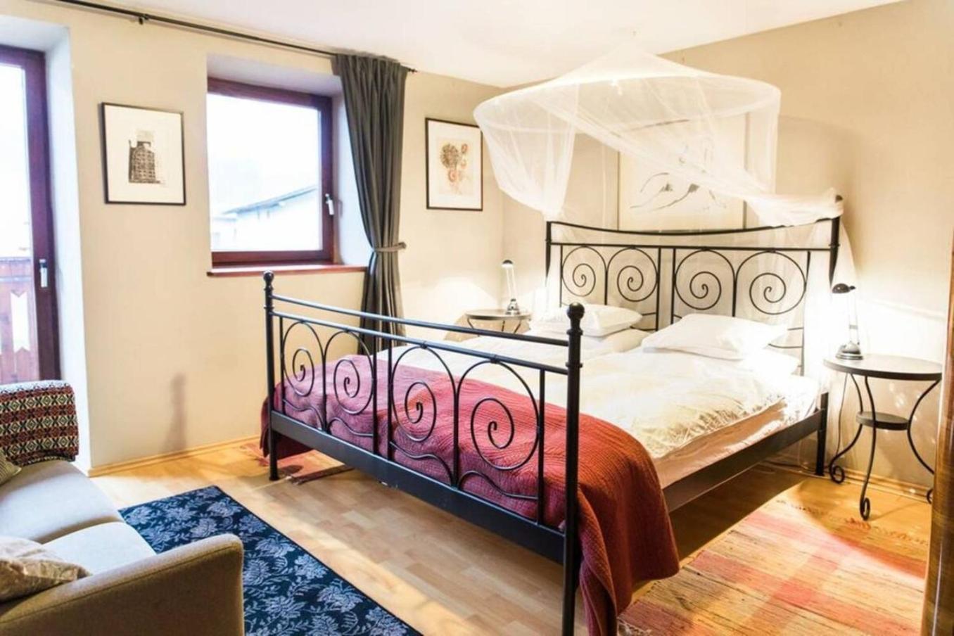 House Maharac With 3 Apartments Till 18 Persons 캄노 외부 사진