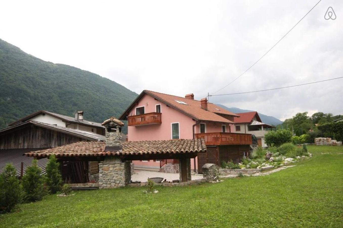 House Maharac With 3 Apartments Till 18 Persons 캄노 외부 사진